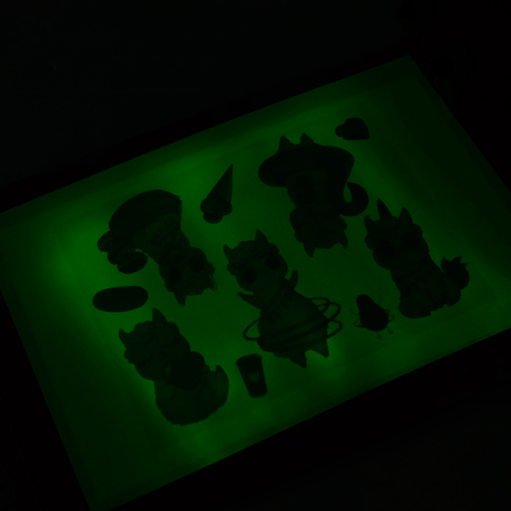 картинка Набор для рисования светом 4271671 Эврики Чудесные ламы, 29,5*21 см, бумага, пластик 