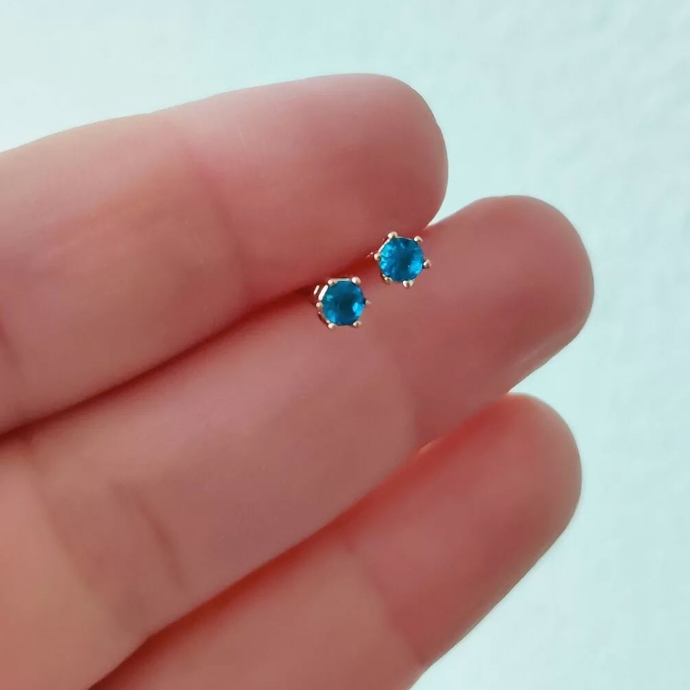 Бижутерия Серьги, вставка цирконы, гвоздики, ювелирный сплав, 0,3 см