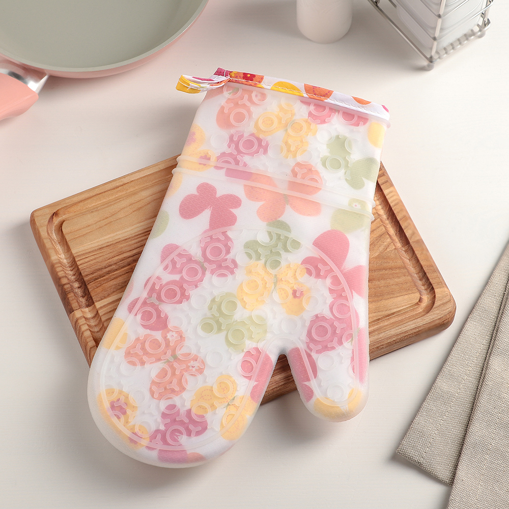 Прихватка-варежка Доляна 4291059 Бабочки, силикон, 29*18 см, разноцветная