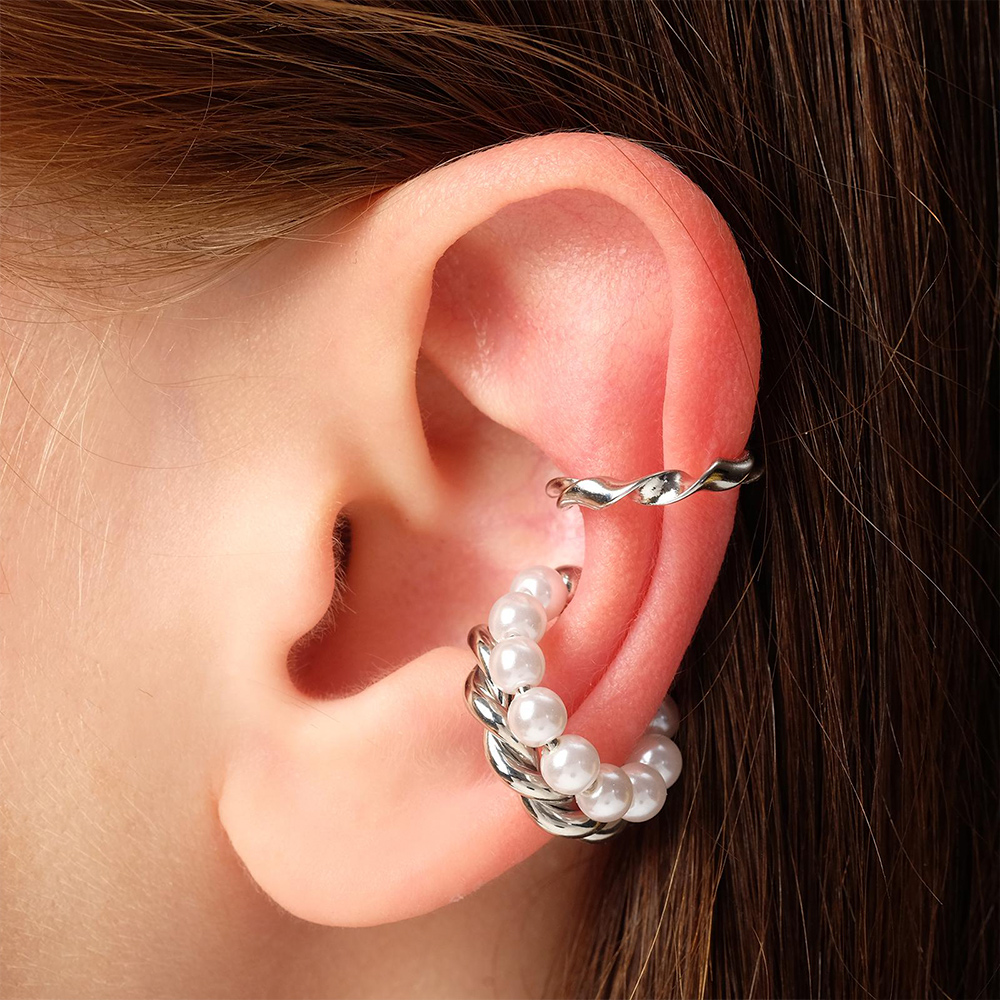 Бижутерия Queen Fair 7120456 Серьги каффы Жемчужная диадема, 2 штуки, пластик, бижутерный сплав, серебро, белый, 2 см