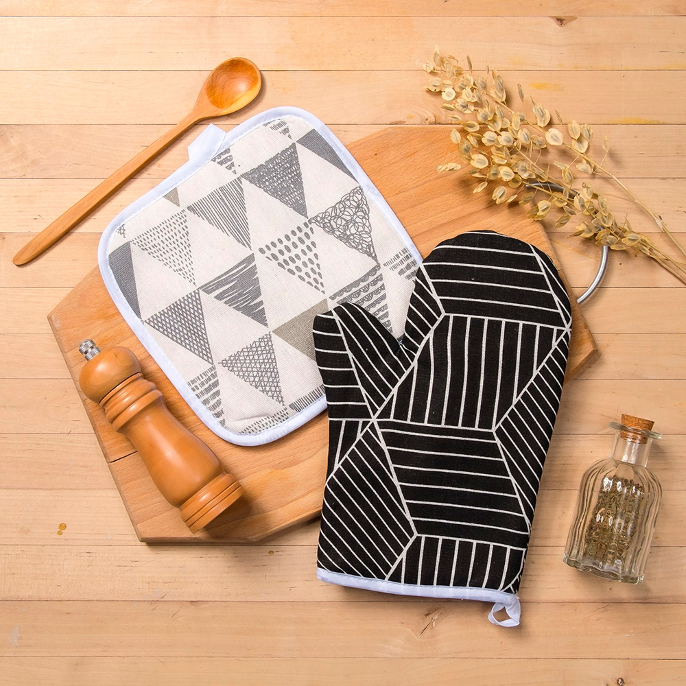 Набор кухонный Доляна 3580546 Варежка и прихватка, Тренд черный,Треугольники, белый, черный